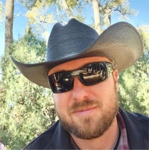 Meet your Posher, Aj